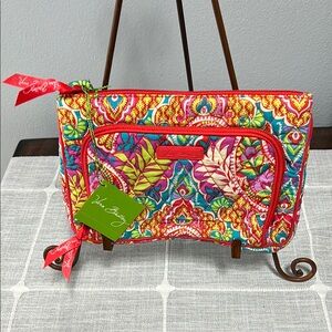 Vera Bradley Little Hipster in Paisley in Paradise Vibrant Design
